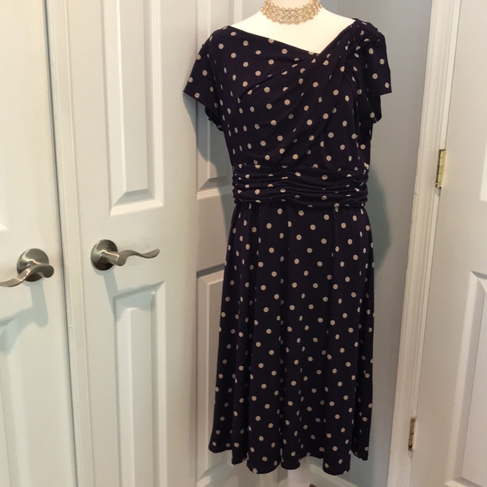 Jessica Howard navy blue polka dot jersey dress
